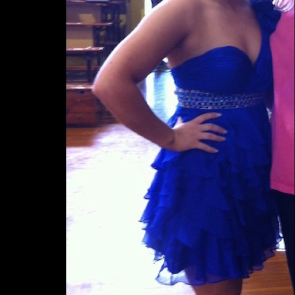 Prom gown - Picture 1 of 3